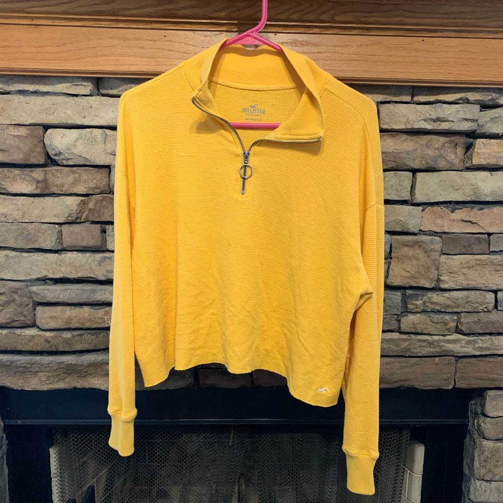 Long sleeve crop top